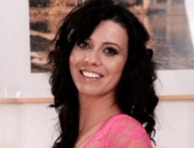 Ποια είναι η διάσημη πρωταγωνίστρια ερωτικών ταινιών που τα πέταξε όλα έξω στον Παρθενώνα! (φώτο)